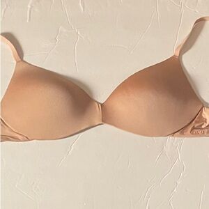 SKIMS NWT wireless form pushup bra Clay 34c